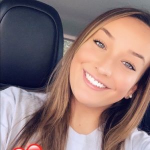 Meet your Posher, Avery